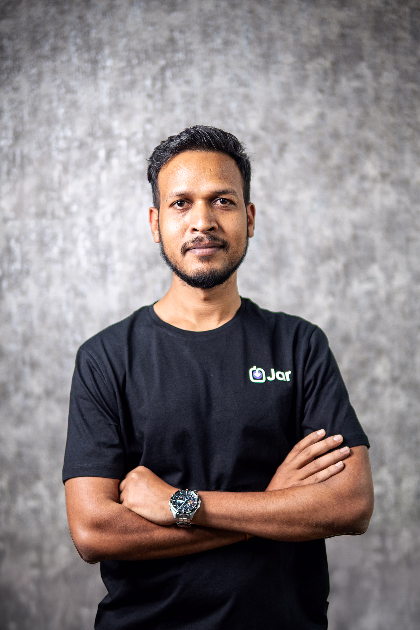 Leader Image