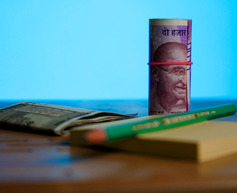 पैसे नेहमीच कमी असतात असे का वाटते? – Jar ॲप